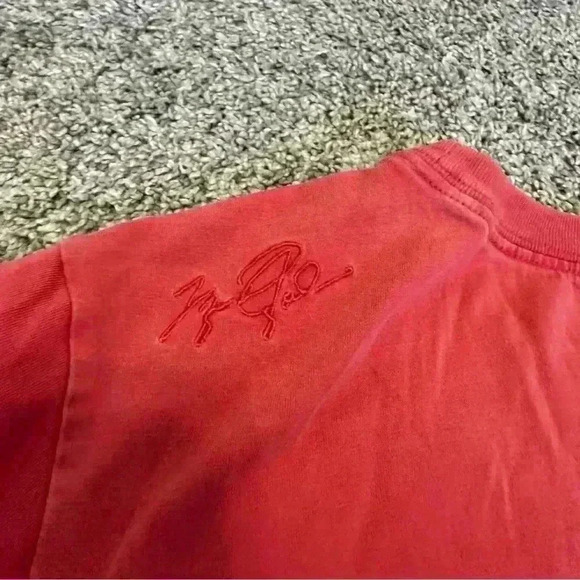 Rare! Nike Jordan Air Essentials T-Shirt standard small red with MJ signature - Picture 9 of 10
